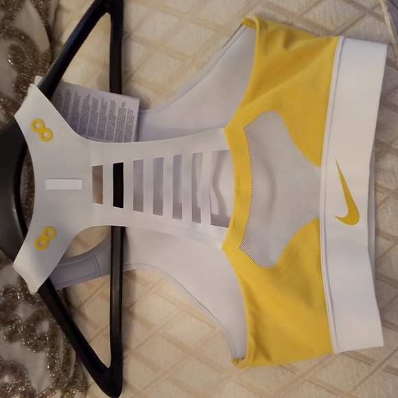 NIKE MAX Dri-FIT  RETRO Swoosh Air Max Sports Bra. $80 New with tags! - Picture 2 of 16